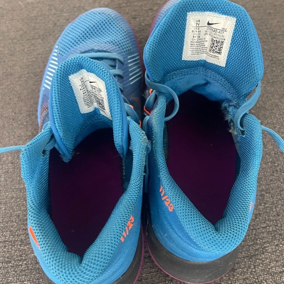 Nike Kyrie Flytrap 5 Grade School - Picture 4 of 5